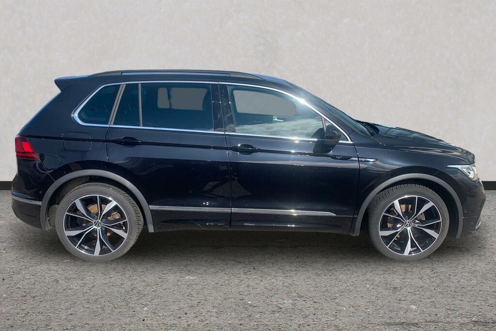 Volkswagen Tiguan 1.5 Tsi 150 R-line Dsg Black #4