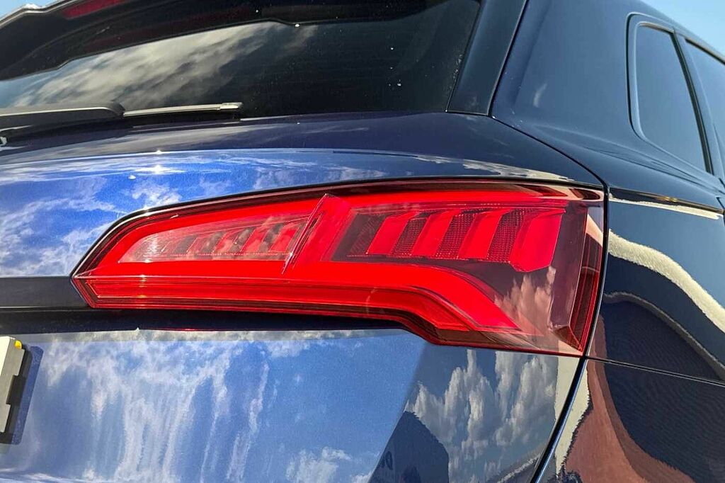 Audi Q5 Suv Black #19