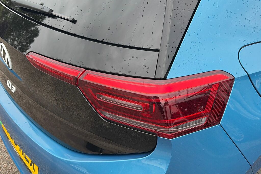 Volkswagen ID.3 Pro Black #19