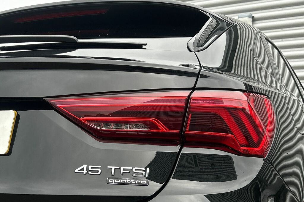 Audi Q3 35 Tfsi Technik Black #20