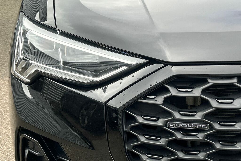 Audi Q3 35 Tfsi Technik Black #18