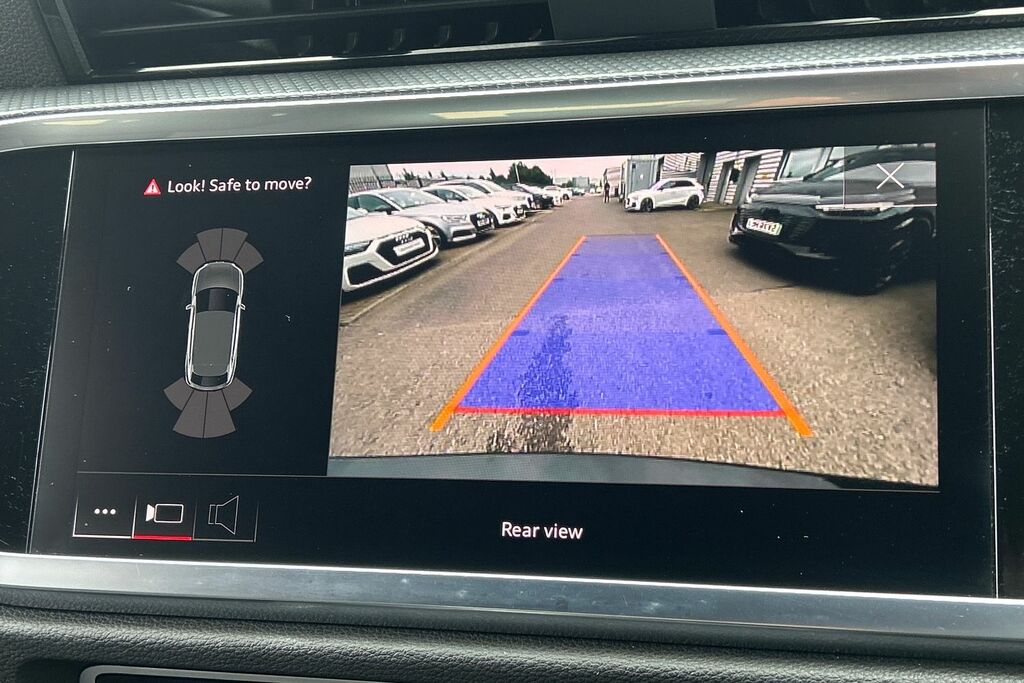 Audi Q3 35 Tfsi Technik Black #28