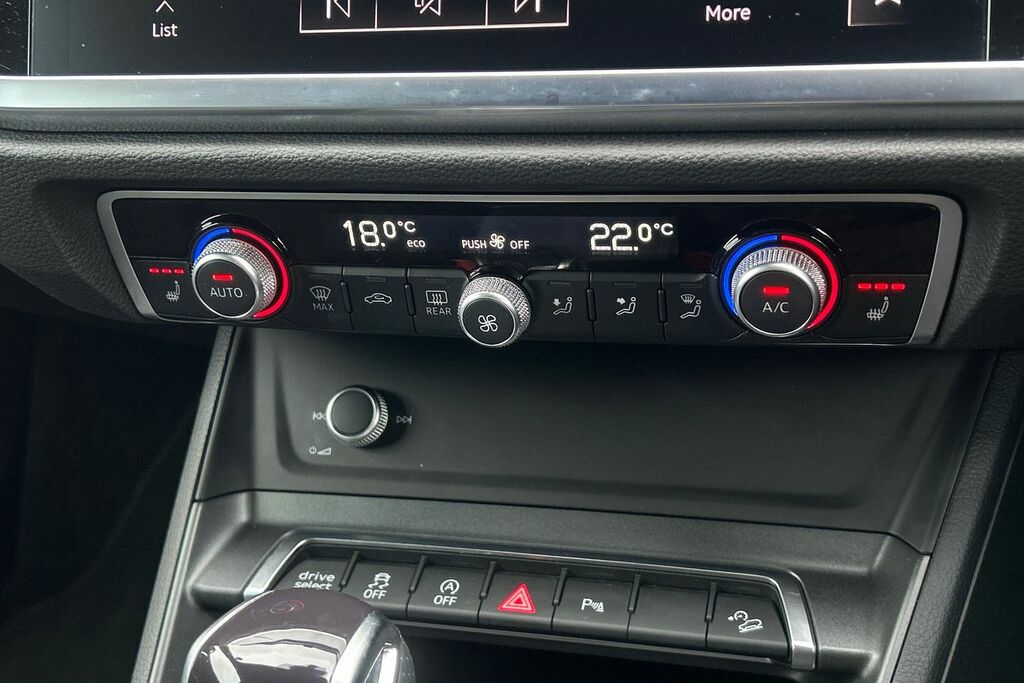 Audi Q3 35 Tfsi Technik Black #17