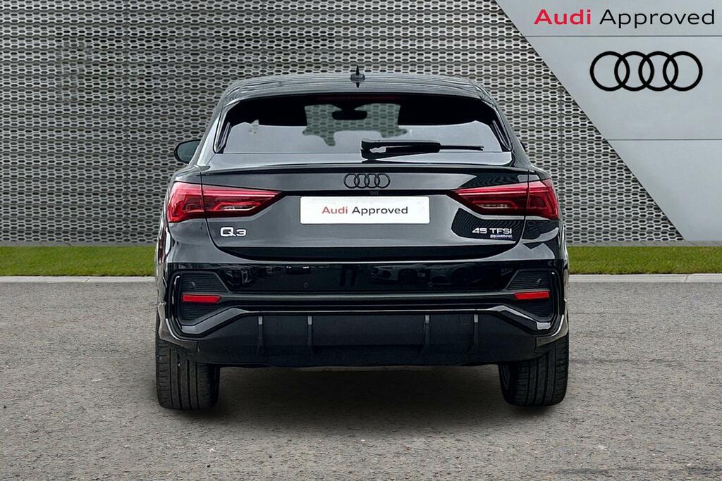 Audi Q3 35 Tfsi Technik Black #7