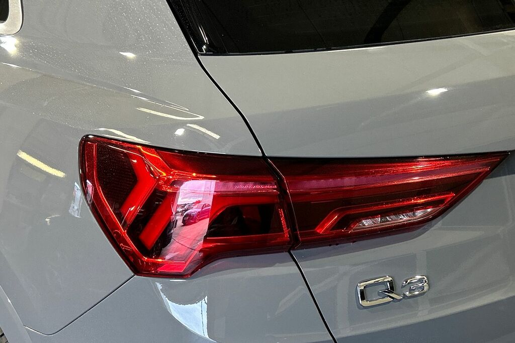 Audi Q3 Black Edition Blue #19