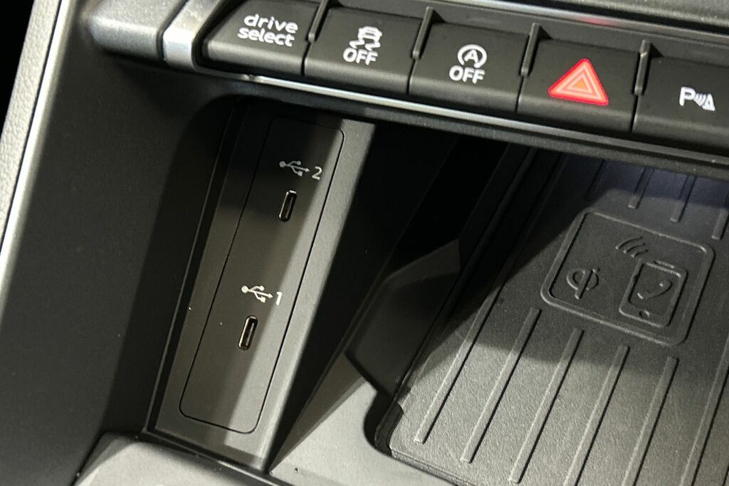 Audi Q3 Black Edition Blue #21