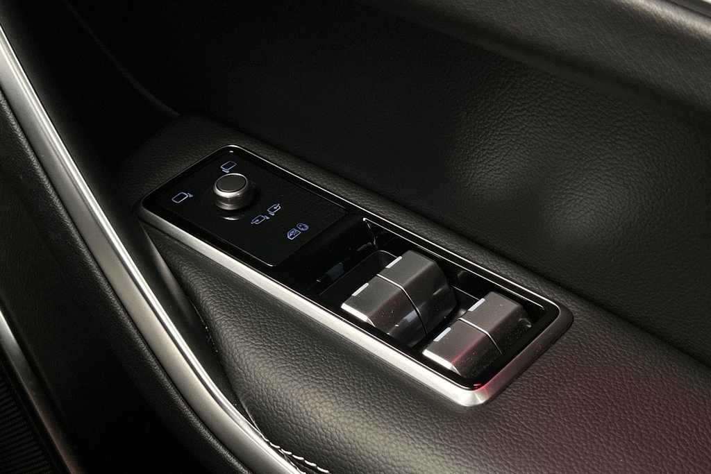Jaguar F-Pace R-dynamic Se Black Grey #24