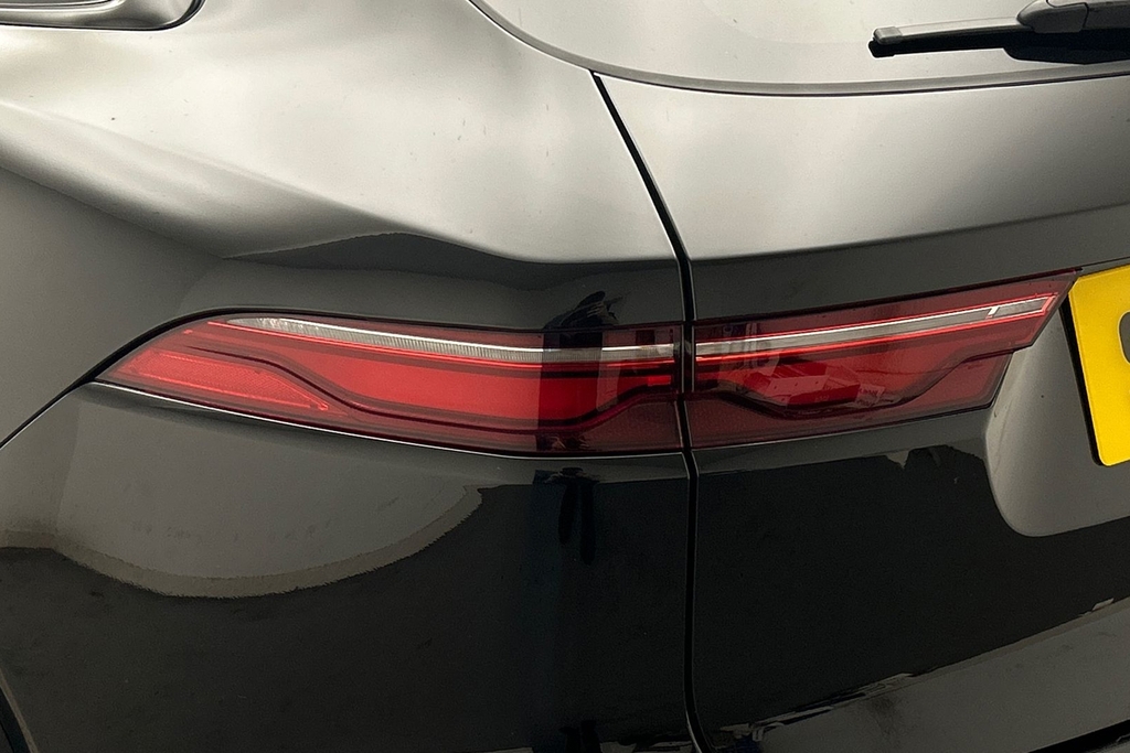 Jaguar F-Pace R-dynamic Se Black Grey #19
