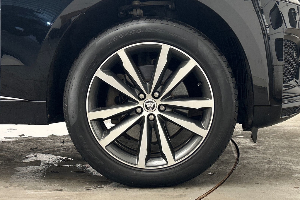 Jaguar F-Pace R-dynamic Se Black Grey #8