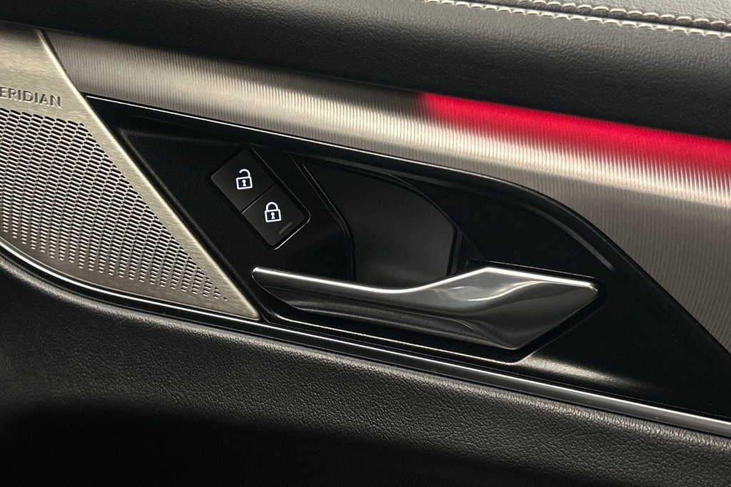 Jaguar F-Pace R-dynamic Se Black Grey #25