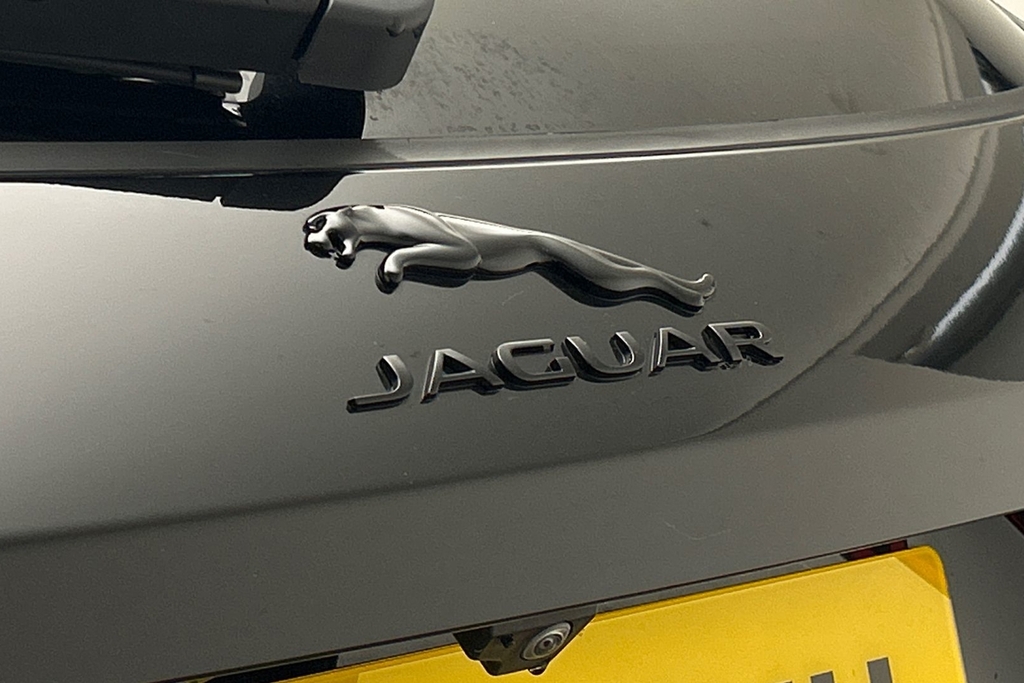 Jaguar F-Pace R-dynamic Se Black Grey #36