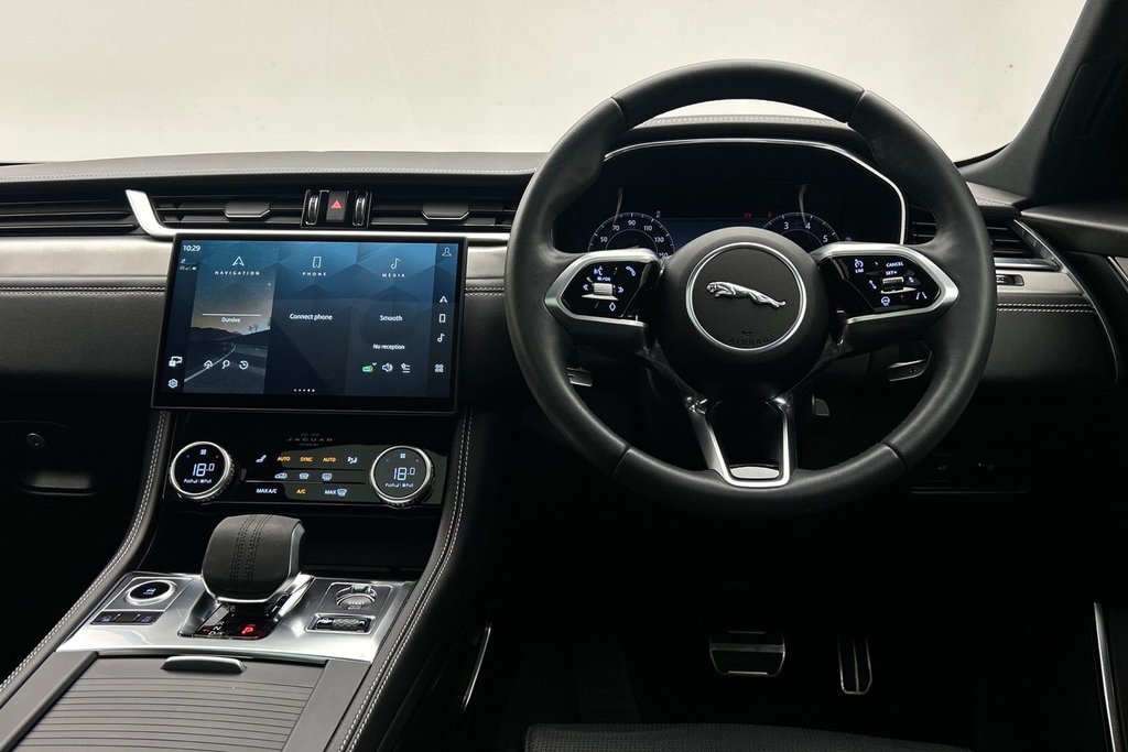 Jaguar F-Pace R-dynamic Se Black Grey #15