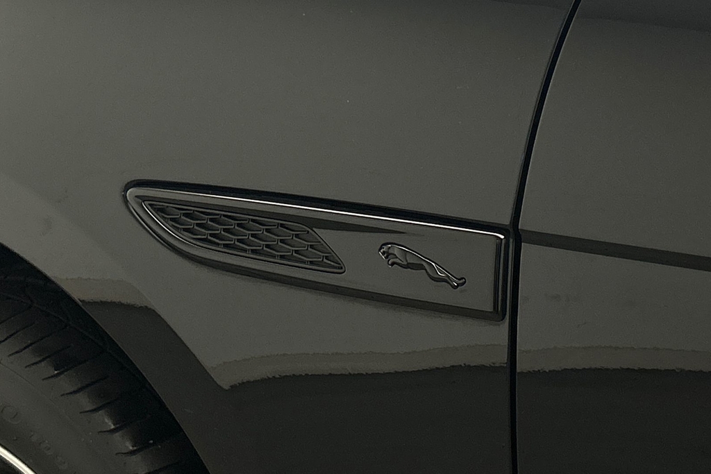 Jaguar F-Pace R-dynamic Se Black Grey #20