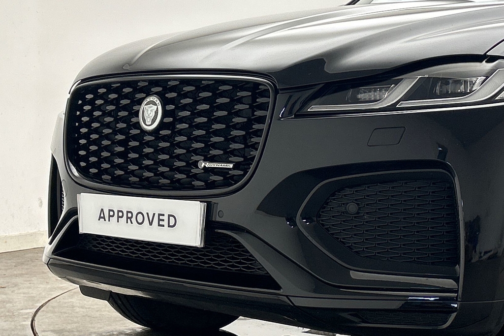 Jaguar F-Pace R-dynamic Se Black Grey #35