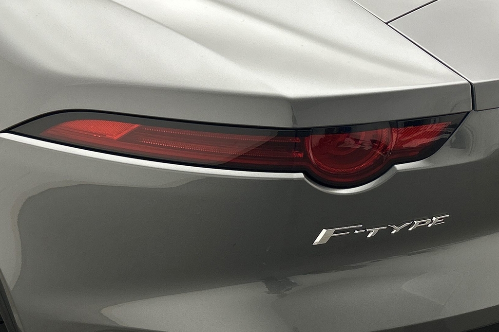 Jaguar F-Type V6 R-dynamic Red #19