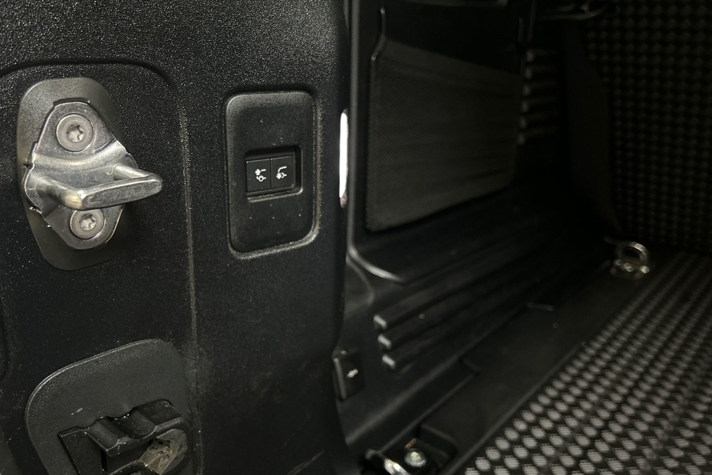 Land Rover Defender 110 Suv Grey #26