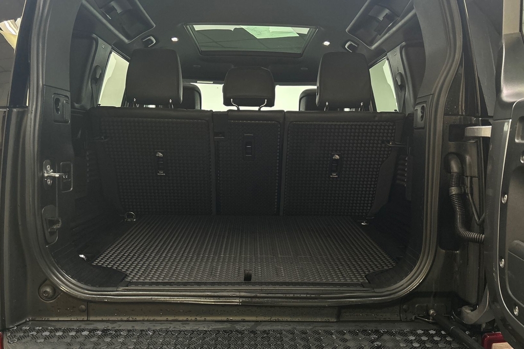 Land Rover Defender 110 Suv Grey #10