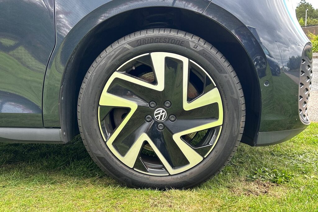 Volkswagen ID.Buzz 210Kw Style Pro 86Kwh Lwb 7 Seat White #5