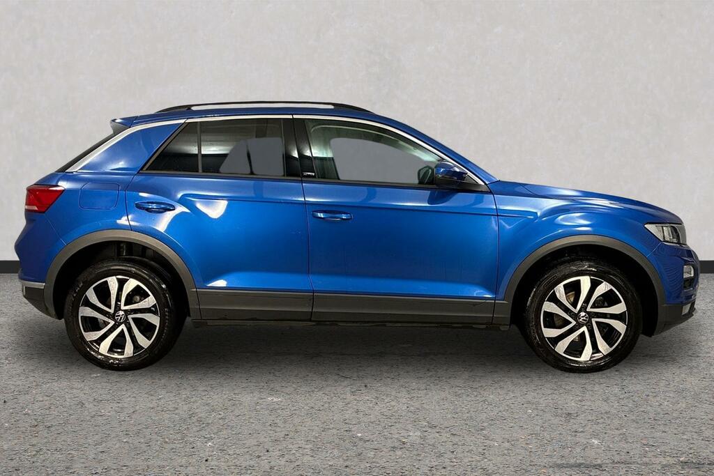 Volkswagen T-Roc 1.0 Tsi 110 Active SV22XRY Blue #4