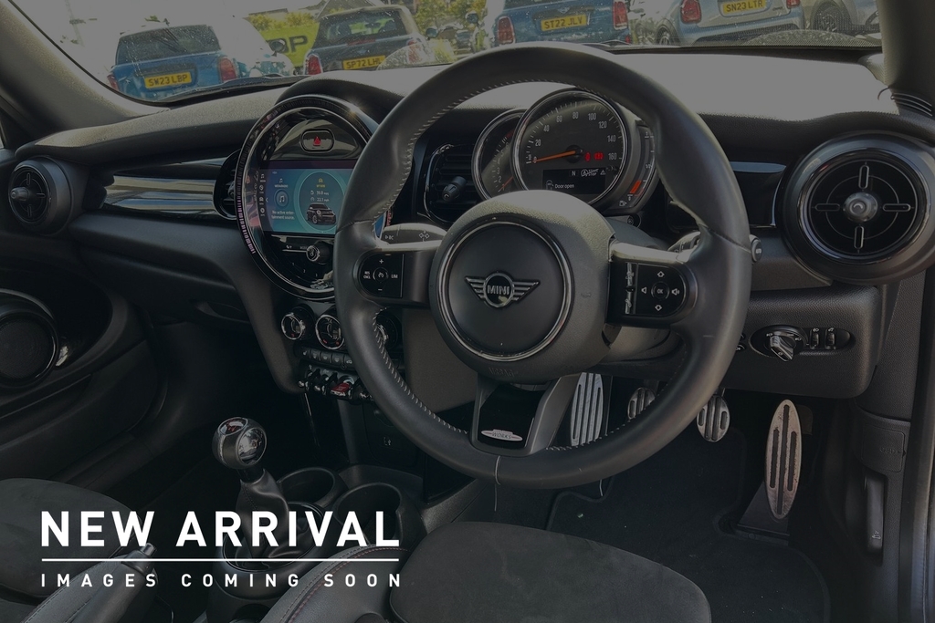 Mini Hatch 3-Door Cooper Sport SW22UGS Red #2