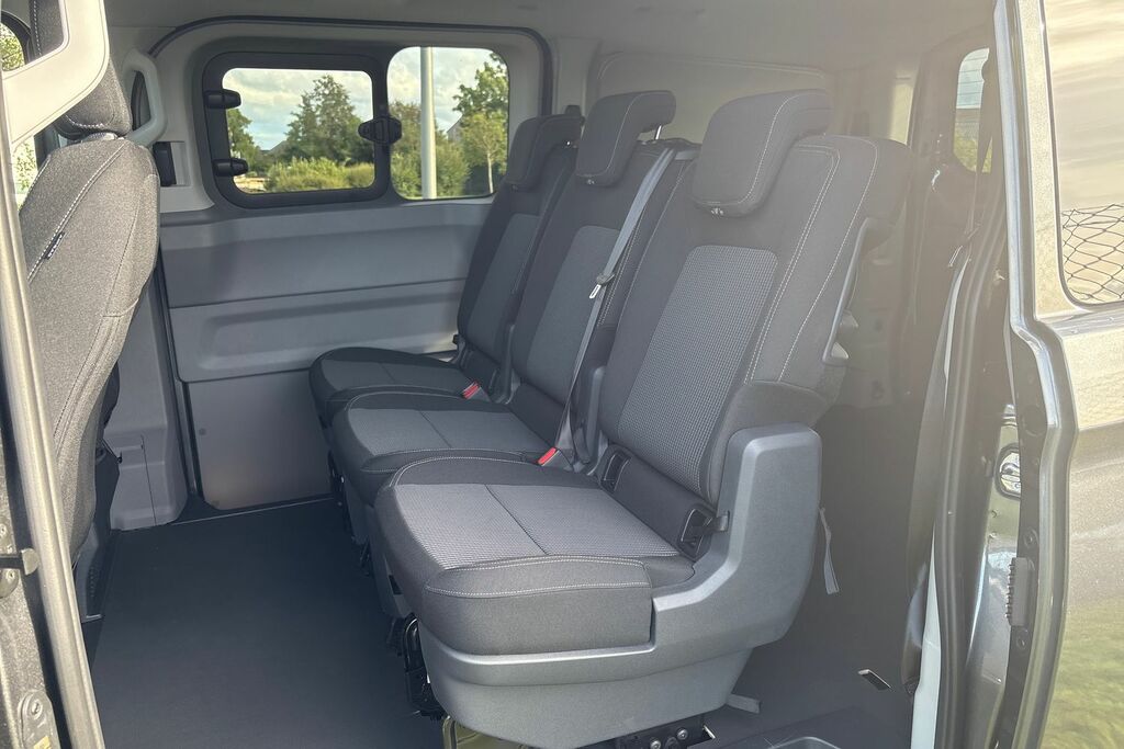 Volkswagen E-Transporter 100Kw 65Kwh Commerce Plus Van Silver #9