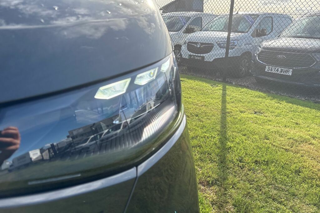 Volkswagen E-Transporter 100Kw 65Kwh Commerce Plus Van Silver #18