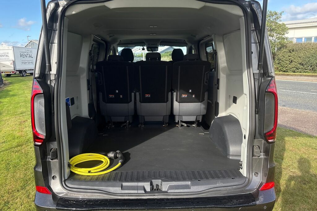 Volkswagen E-Transporter 100Kw 65Kwh Commerce Plus Van Silver #11