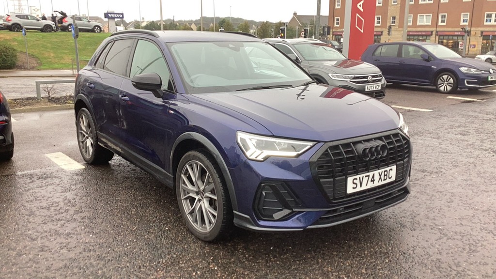 Audi Q3 Black Edition 35 Tfsi 150 Ps S Tronic Blue