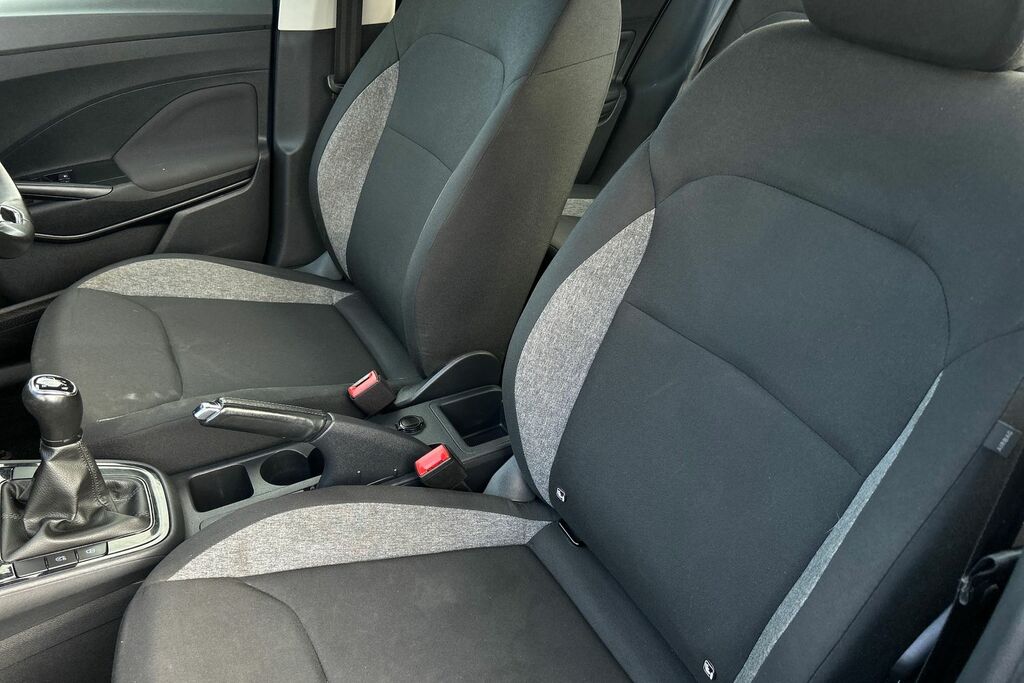 Skoda Fabia Hatchback Orange #16