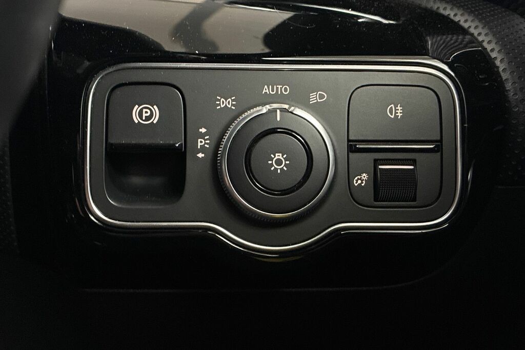 Mercedes-Benz A Class Hatchback Black #27