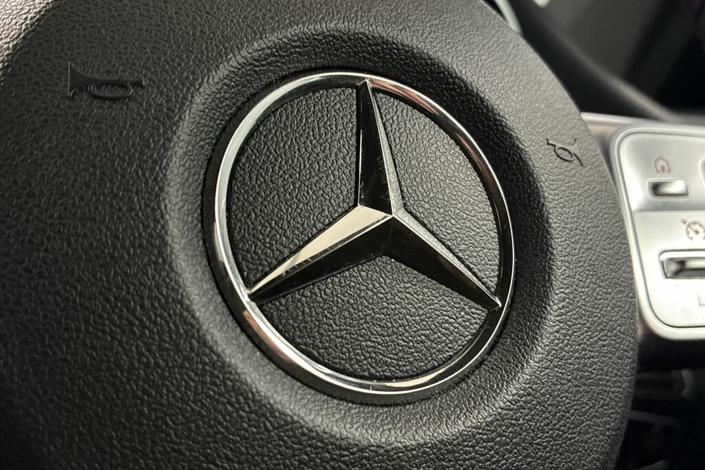 Mercedes-Benz C Class White #26