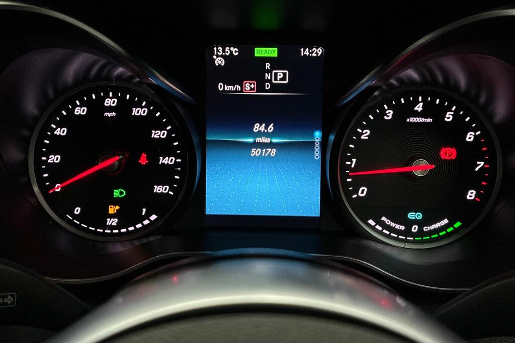 Mercedes-Benz C Class White #15