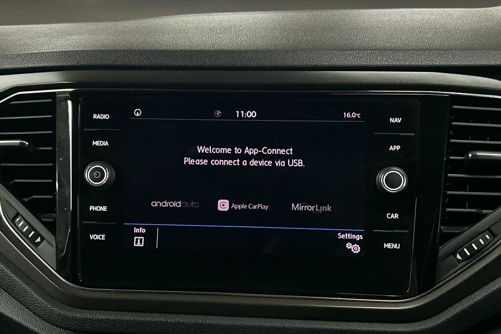 Volkswagen T-Roc 2019 19 2.0 White #23