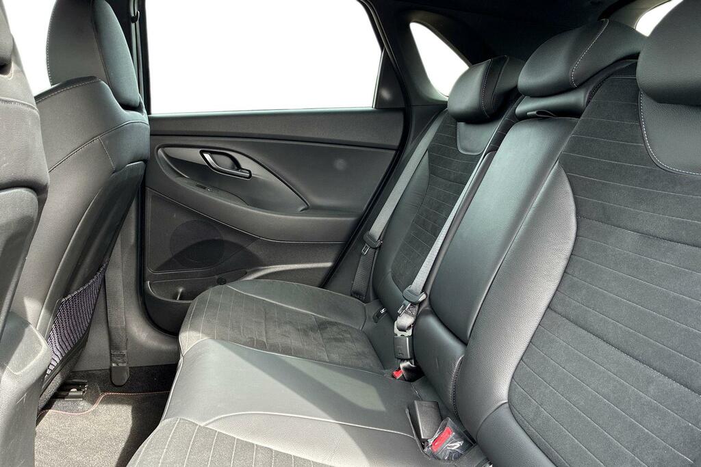 Hyundai I30 Hatchback Brown #9