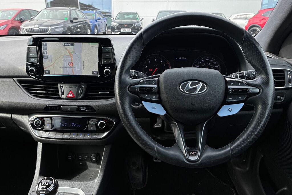 Hyundai I30 Hatchback Brown #13