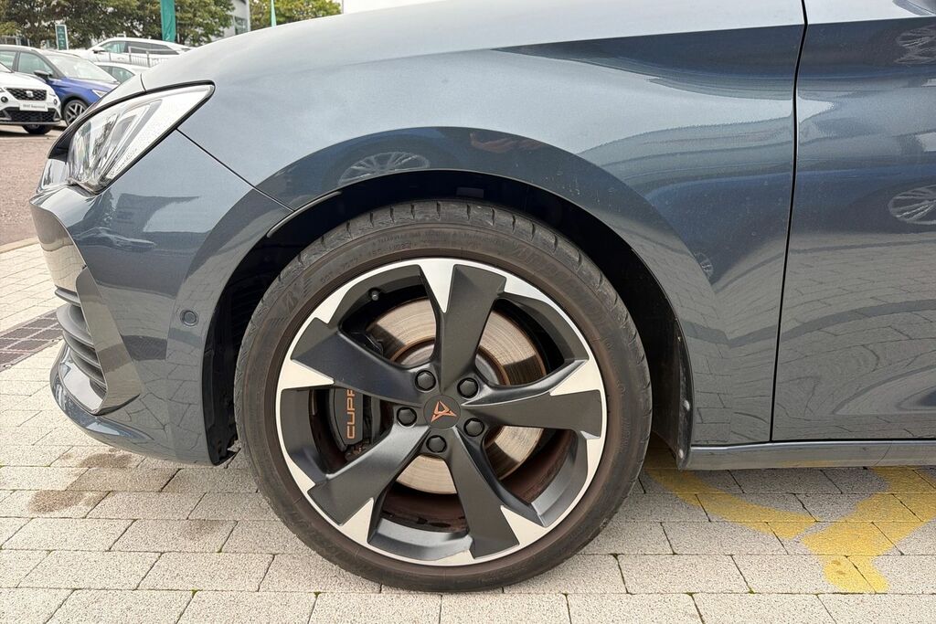 Cupra Leon 2.0 Tsi 300 Vz2 Dsg Black #5