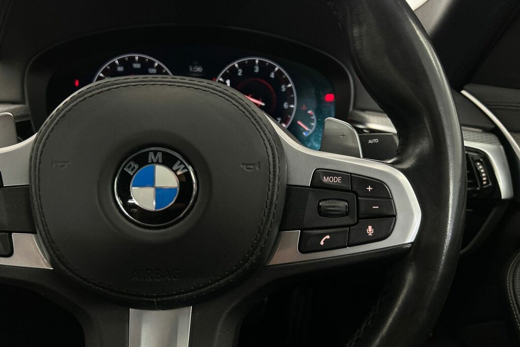 BMW 5 Series Black #18