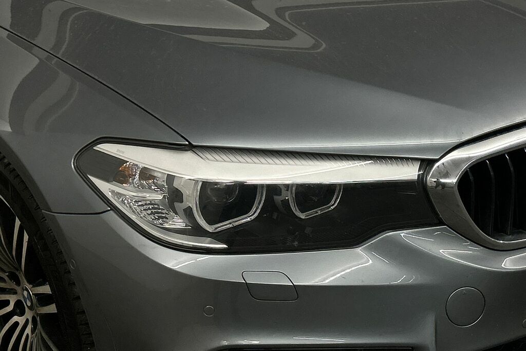 BMW 5 Series Black #20