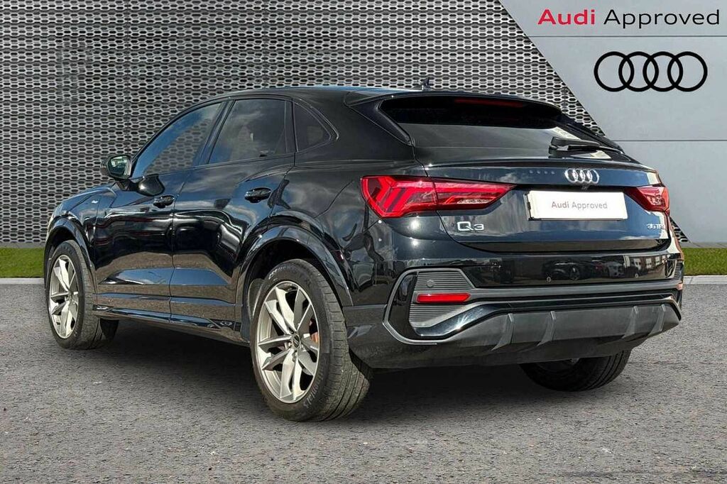 Audi Q3 Black Edition 35 Tfsi 150 Ps S Tronic Black #3
