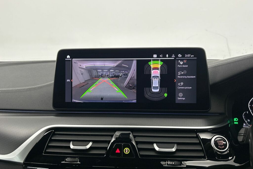 BMW 5 Series Se White #22