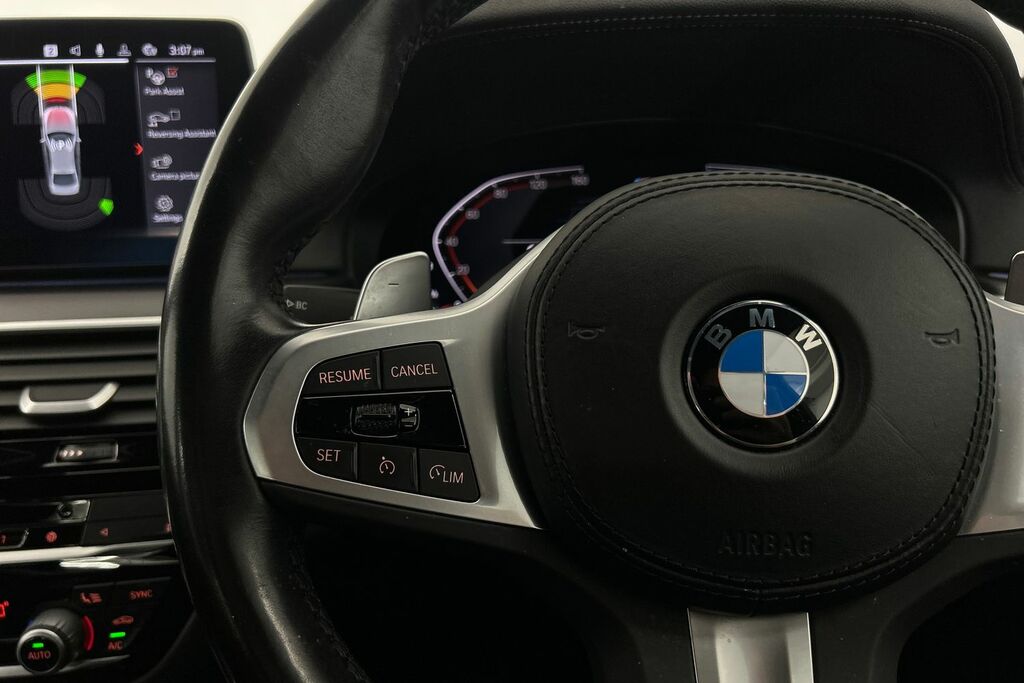 BMW 5 Series Se White #17