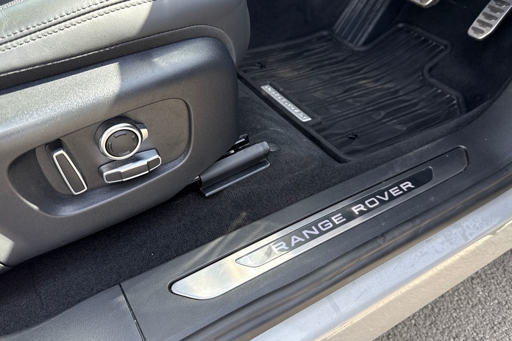 Land Rover Range Rover Evoque R-dynamic Se White #30
