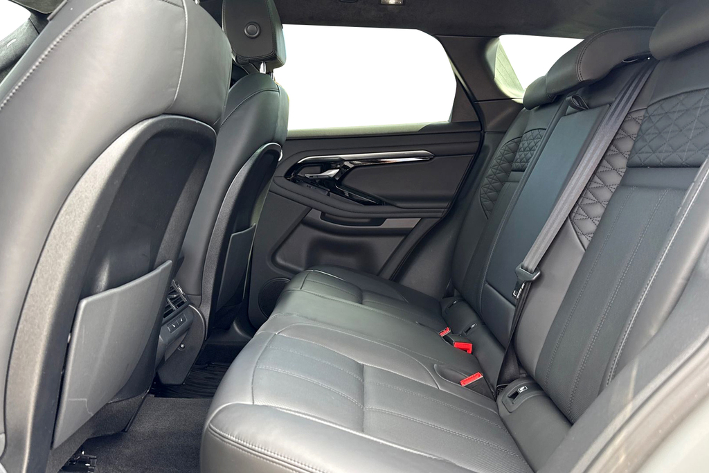 Land Rover Range Rover Evoque R-dynamic Se White #4