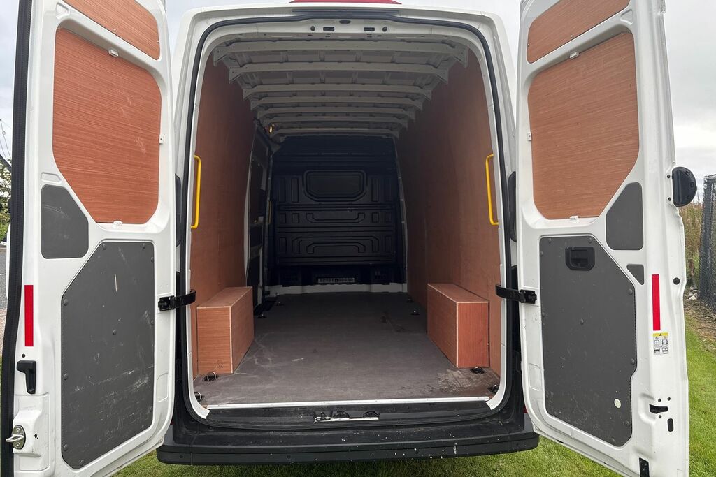 Volkswagen Crafter Cr35 Panel Van Commerce Plus Mwb 177 Ps 2.0 Tdi 8S Grey #11