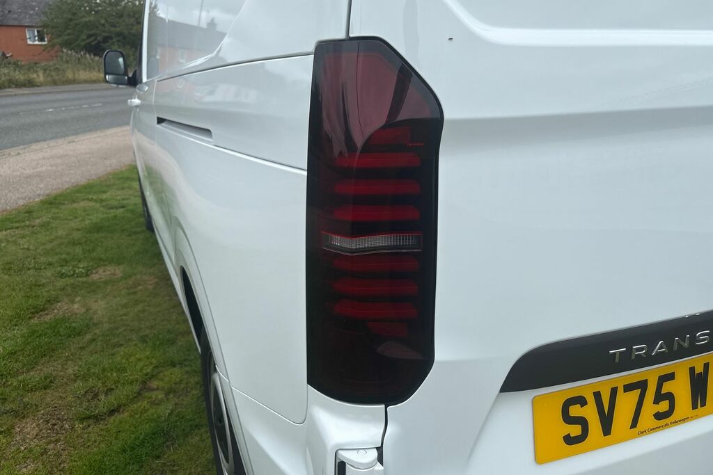 Volkswagen Transporter Commerce Plus White #19