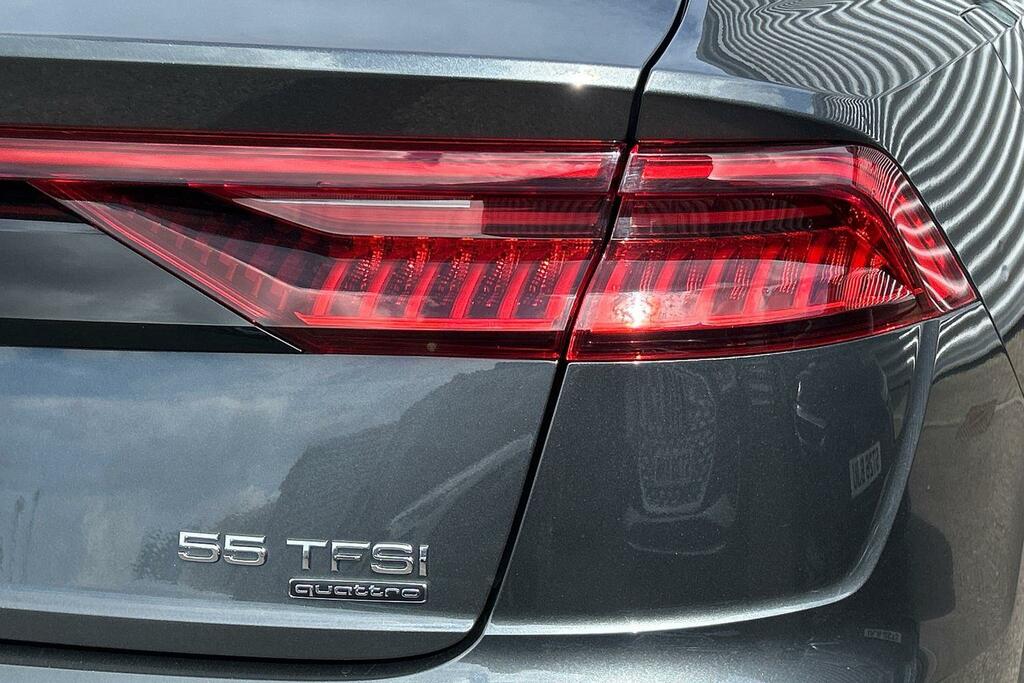 Audi Q8 3L Black Edition Black #20