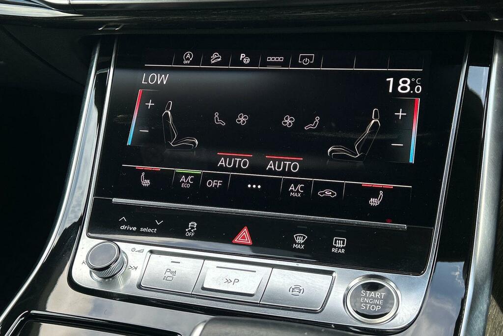 Audi Q8 3L Black Edition Black #17