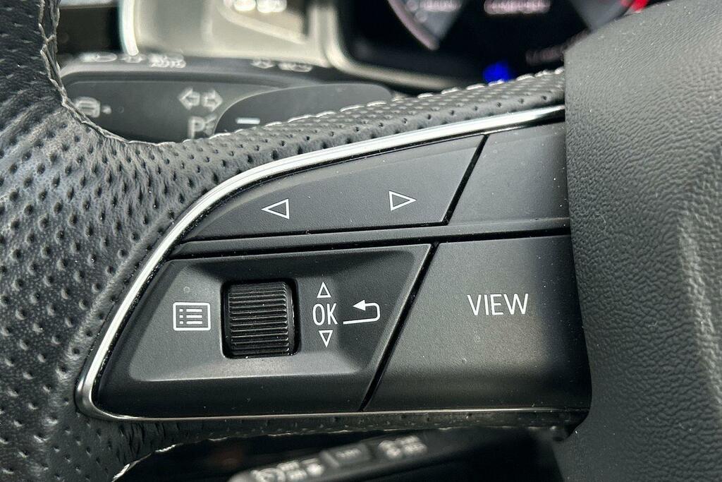 Audi Q8 3L Black Edition Black #14