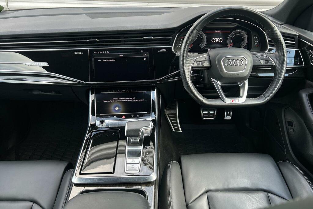 Audi Q8 3L Black Edition Black #10