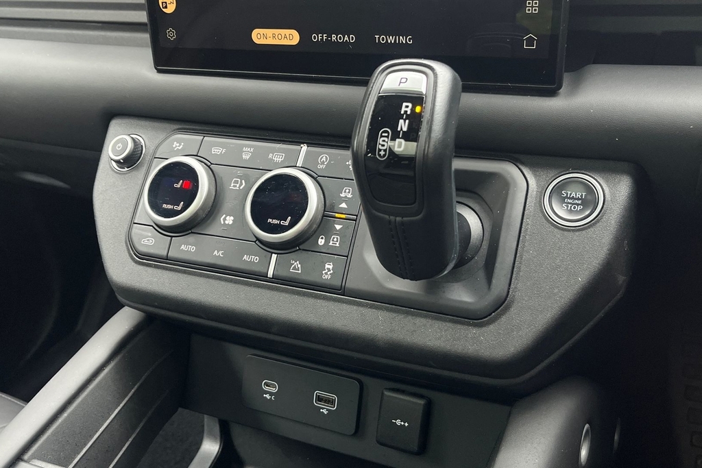 Land Rover Defender 110 X-dynamic Se Brown #13